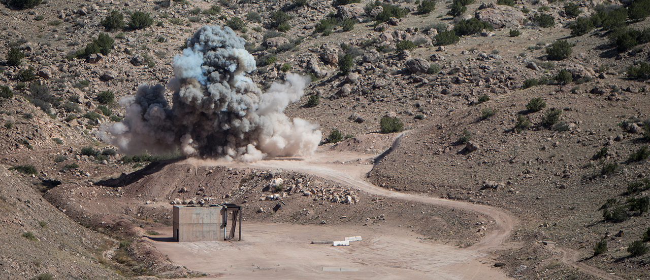 EMRTC研究基地爆炸的照片